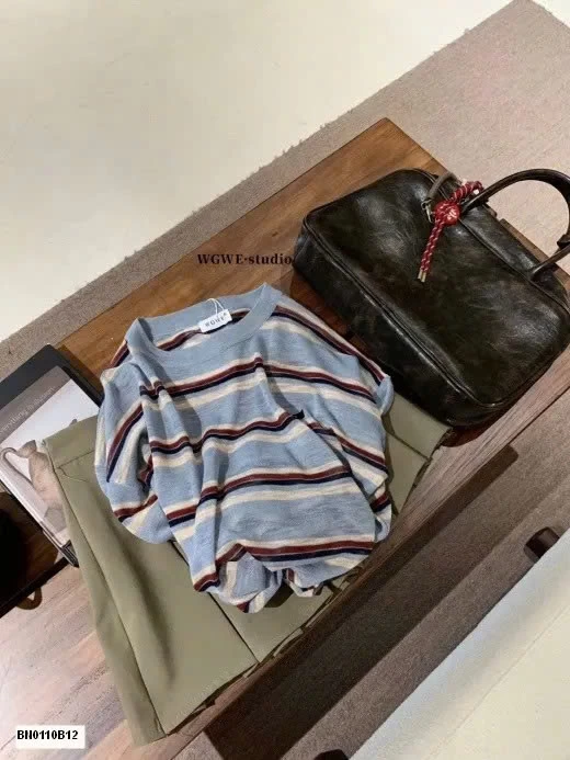 ÁO THUN KẺ DÁNG RỘNG WGWE