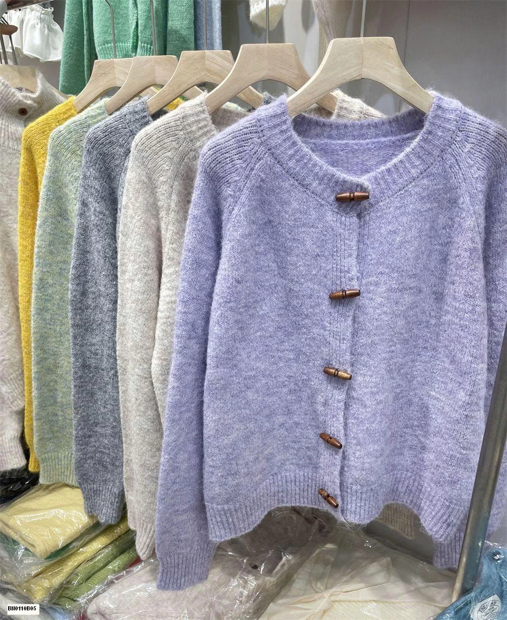 ÁOKHOÁC LEN CÚC GỖ