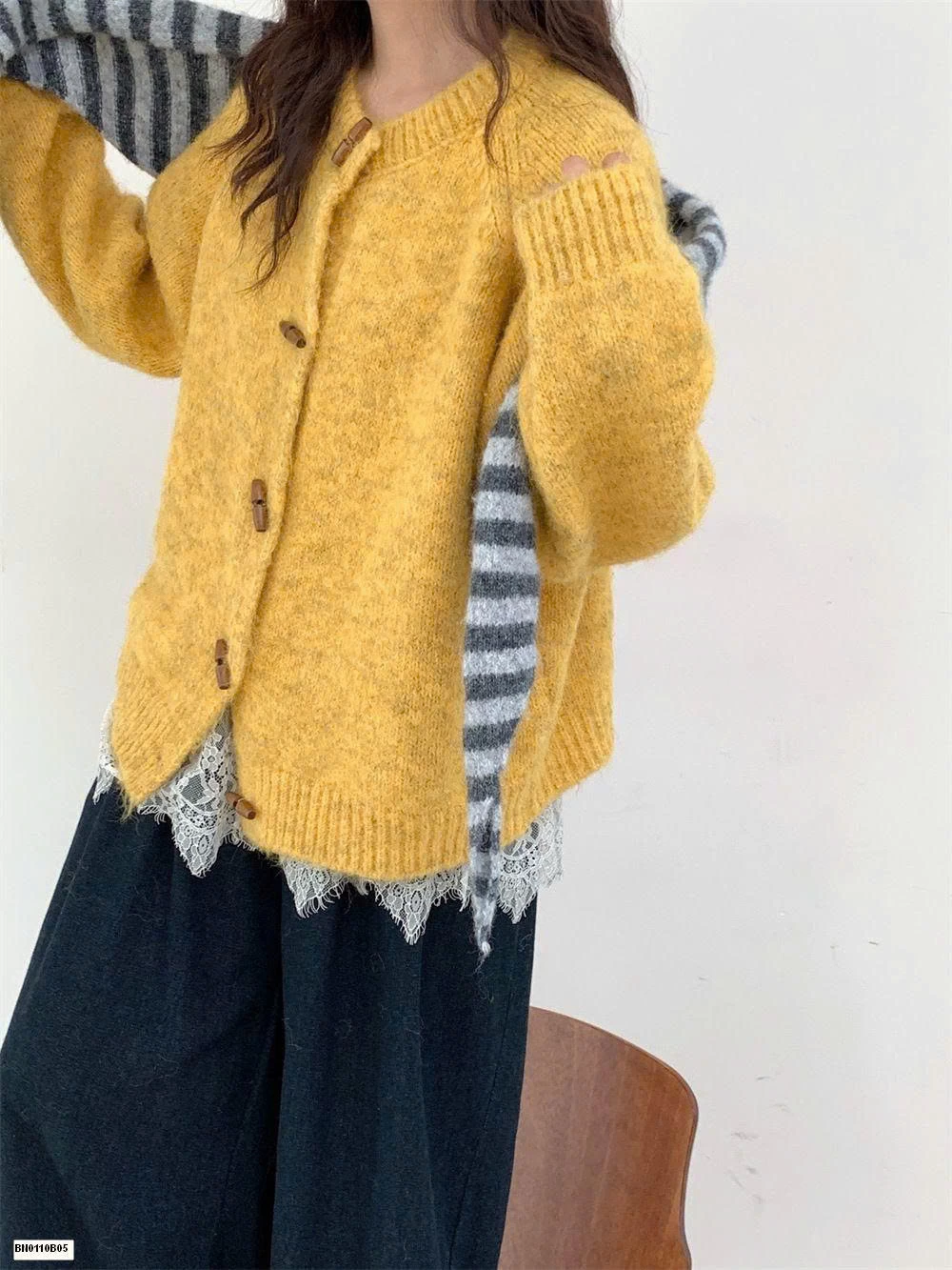 ÁOKHOÁC LEN CÚC GỖ