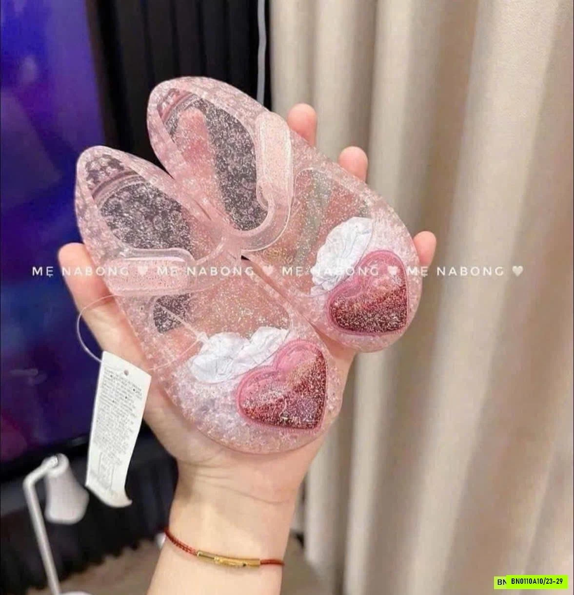 GIÀY THƠM TRÁI TIM HỒNG