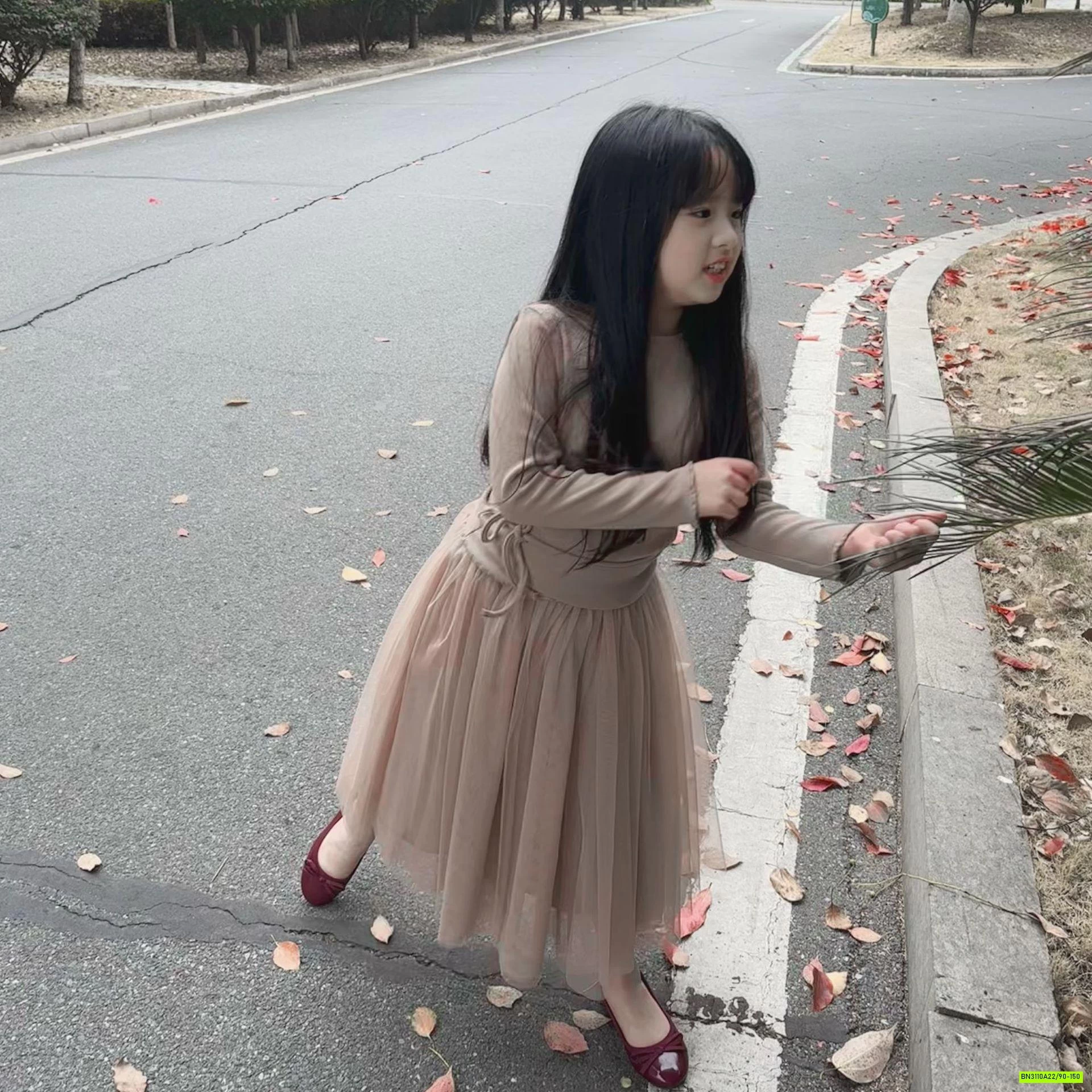 SÉT MONTOGHI MIX CHÂN VÁY TUTU NÀNG THƠ