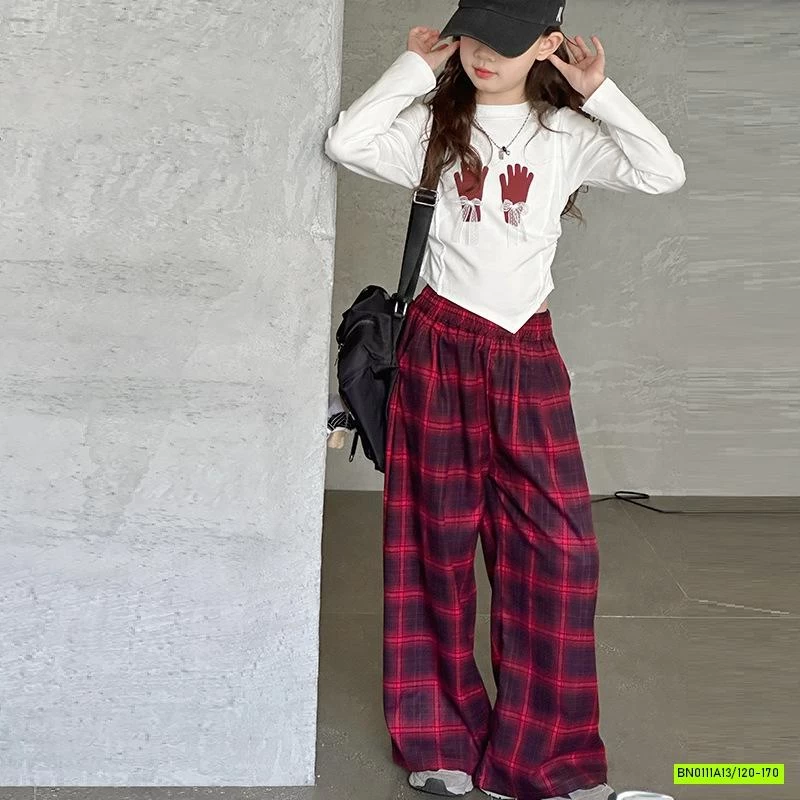 CROPTOP VẠT CHÉO MIX QUẦN SUÔNG CARO