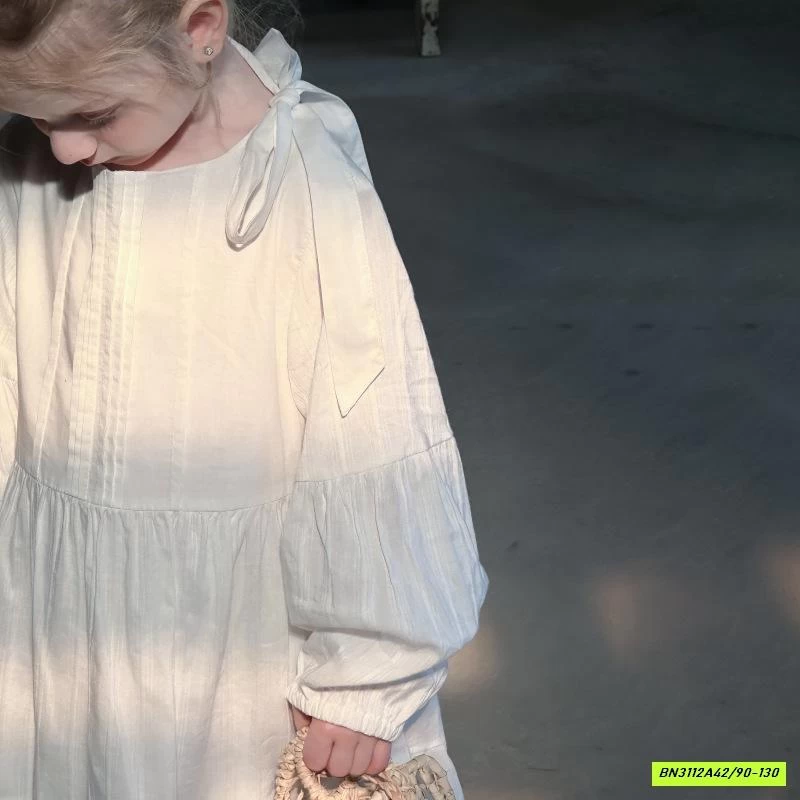 ĐẦM SUÔNG TRẮNG THÊU TIỂU THƯ AMUHOU