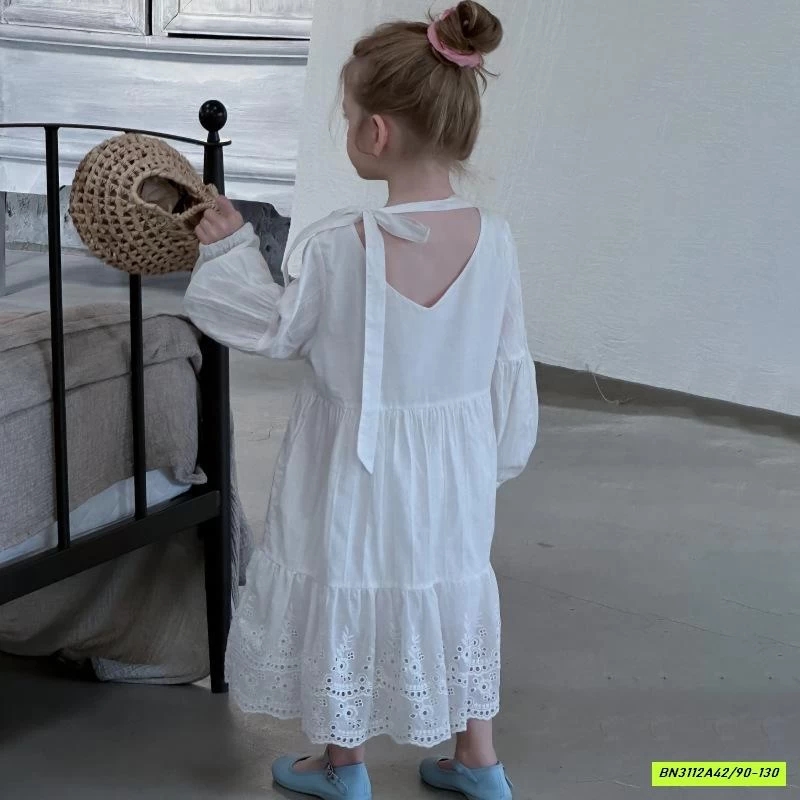 ĐẦM SUÔNG TRẮNG THÊU TIỂU THƯ AMUHOU