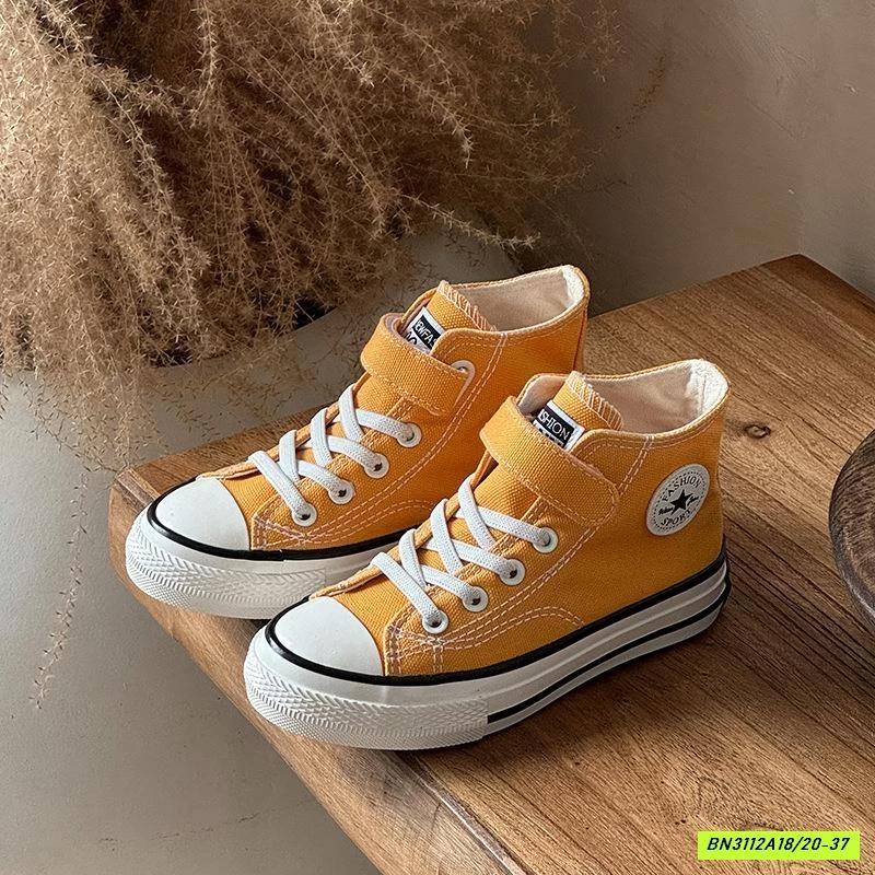 GIÀY THỂ THAO QUAI DÁN