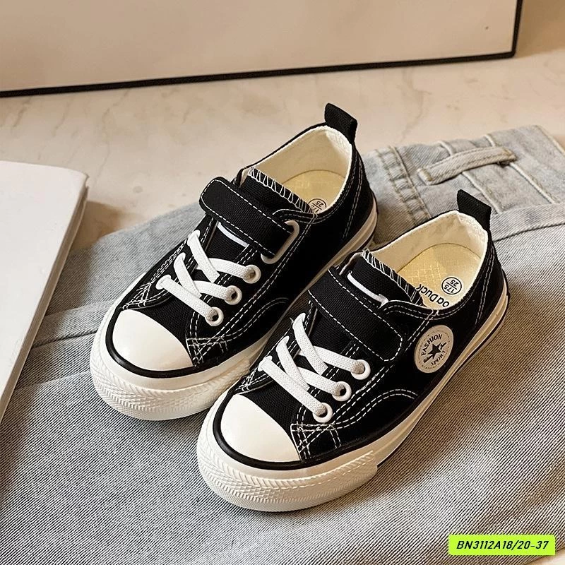 GIÀY THỂ THAO QUAI DÁN