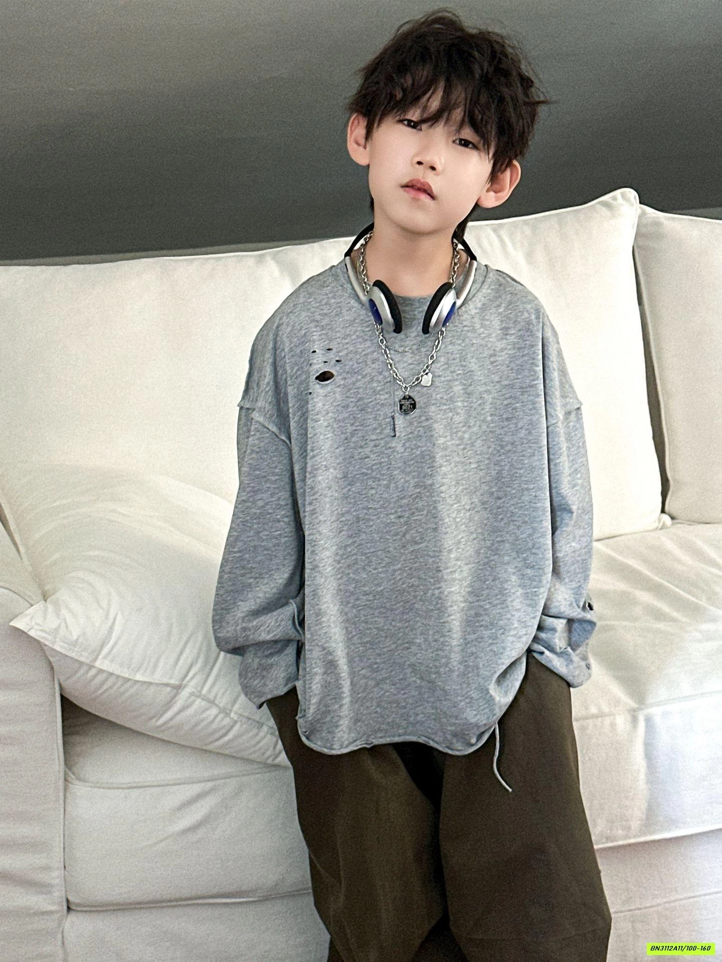 ÁO THUN TRƠN RÁCH GẤU