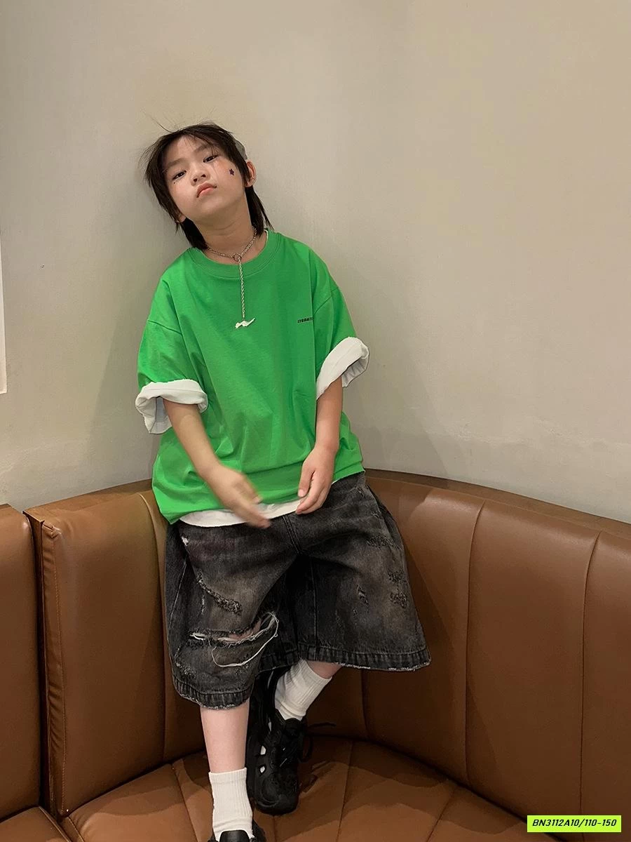 SHORT JEANS RÁCH GỐI ĐEN CÁ TÍNH