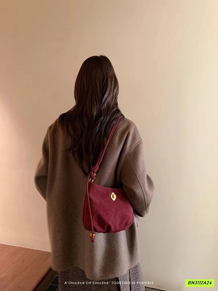 TÚI NHUNG HOA TRÀ VÀNG CHIO2ND