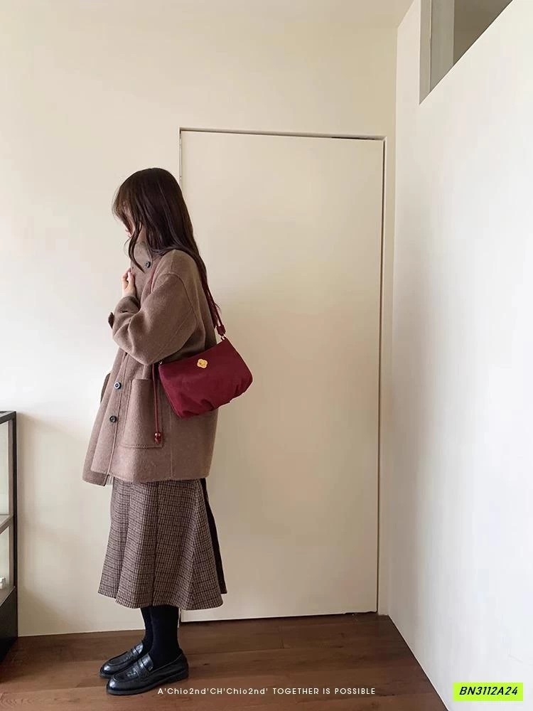 TÚI NHUNG HOA TRÀ VÀNG CHIO2ND