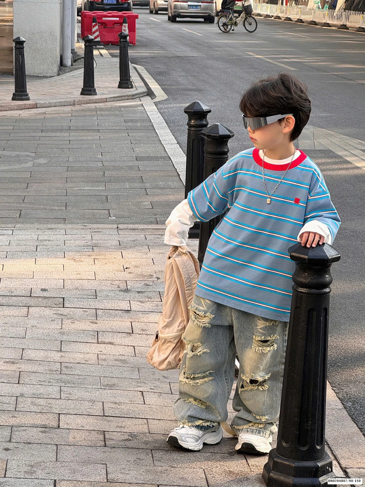 QUẦN JEAN RÁCH CÁ TÍNH