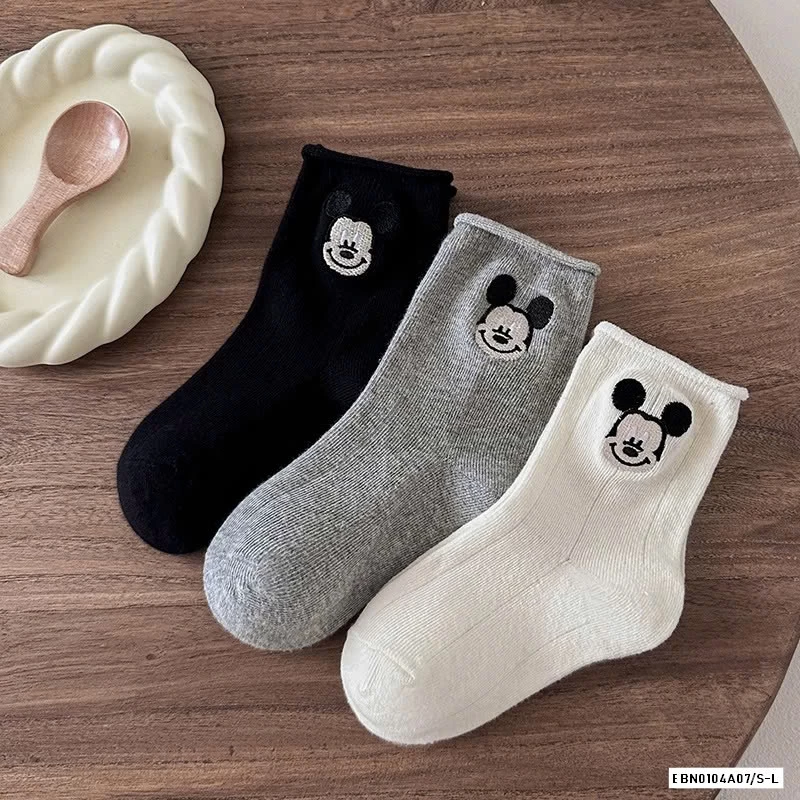 SÉT 3Đ TẤT TONE ĐEN TRẮNG