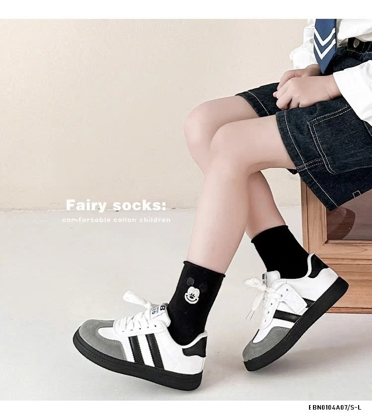 SÉT 3Đ TẤT TONE ĐEN TRẮNG