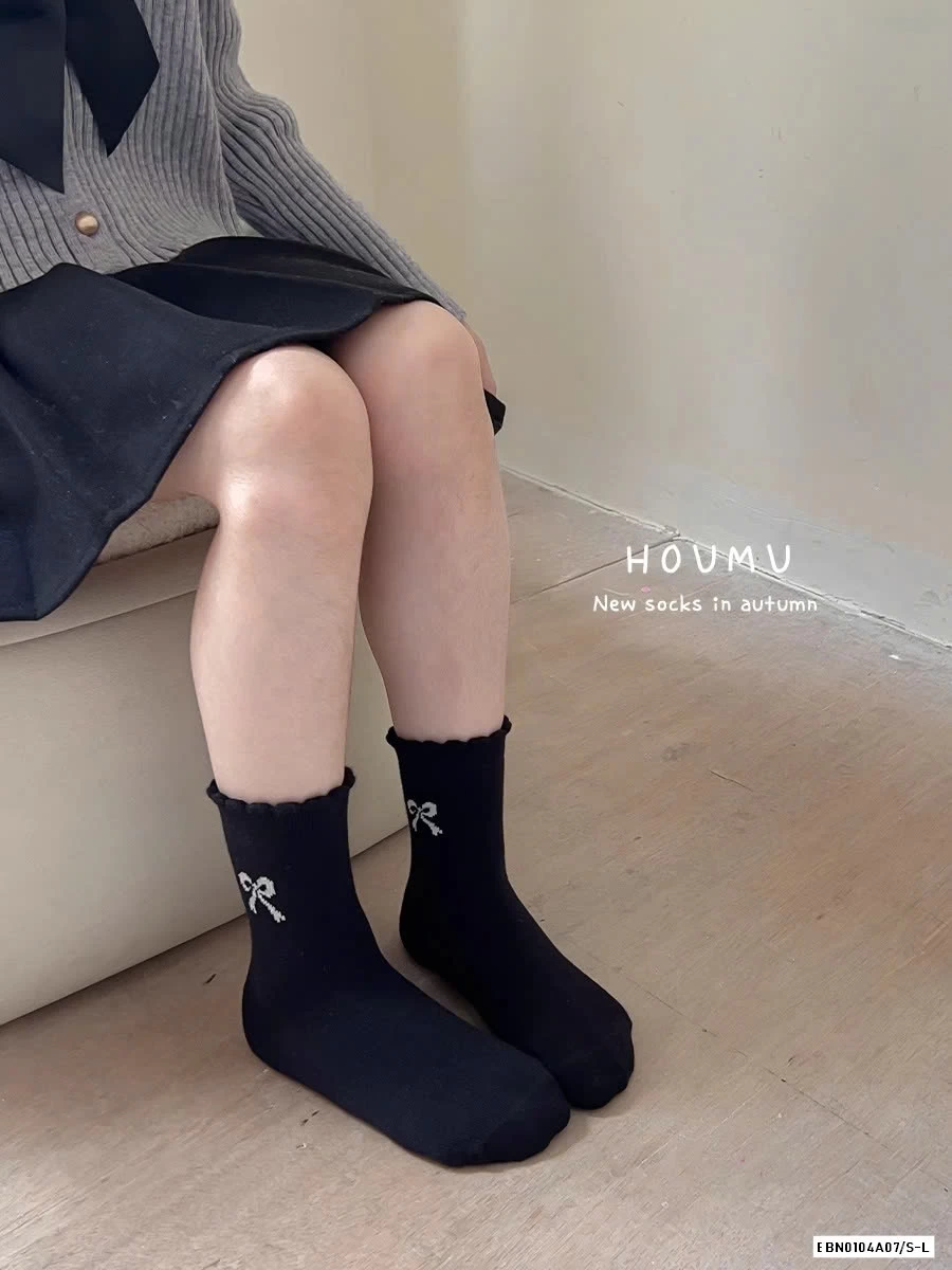 SÉT 3Đ TẤT TONE ĐEN TRẮNG