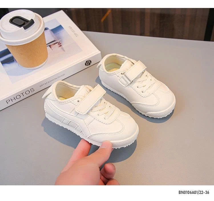 GIÀY THỂ THAO PHỐI VẠCH QUAI DÁN