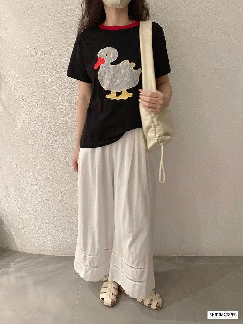 ÁO THÊU HÌNH PHỐI VIỀN CỔ