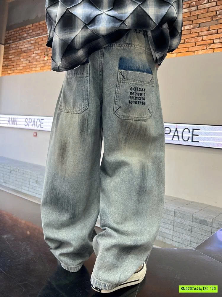 JEANS SUONG BẠC MÀU