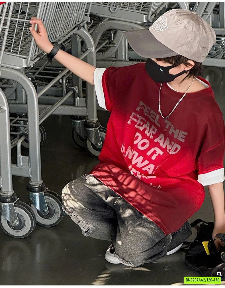 ÁO THUN ĐỎ LOANG IN CHỮ