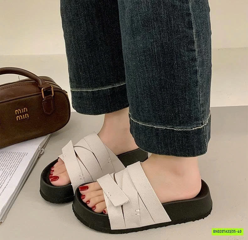 DÉP LÊ ĐẾ CAO QUAI XẾP