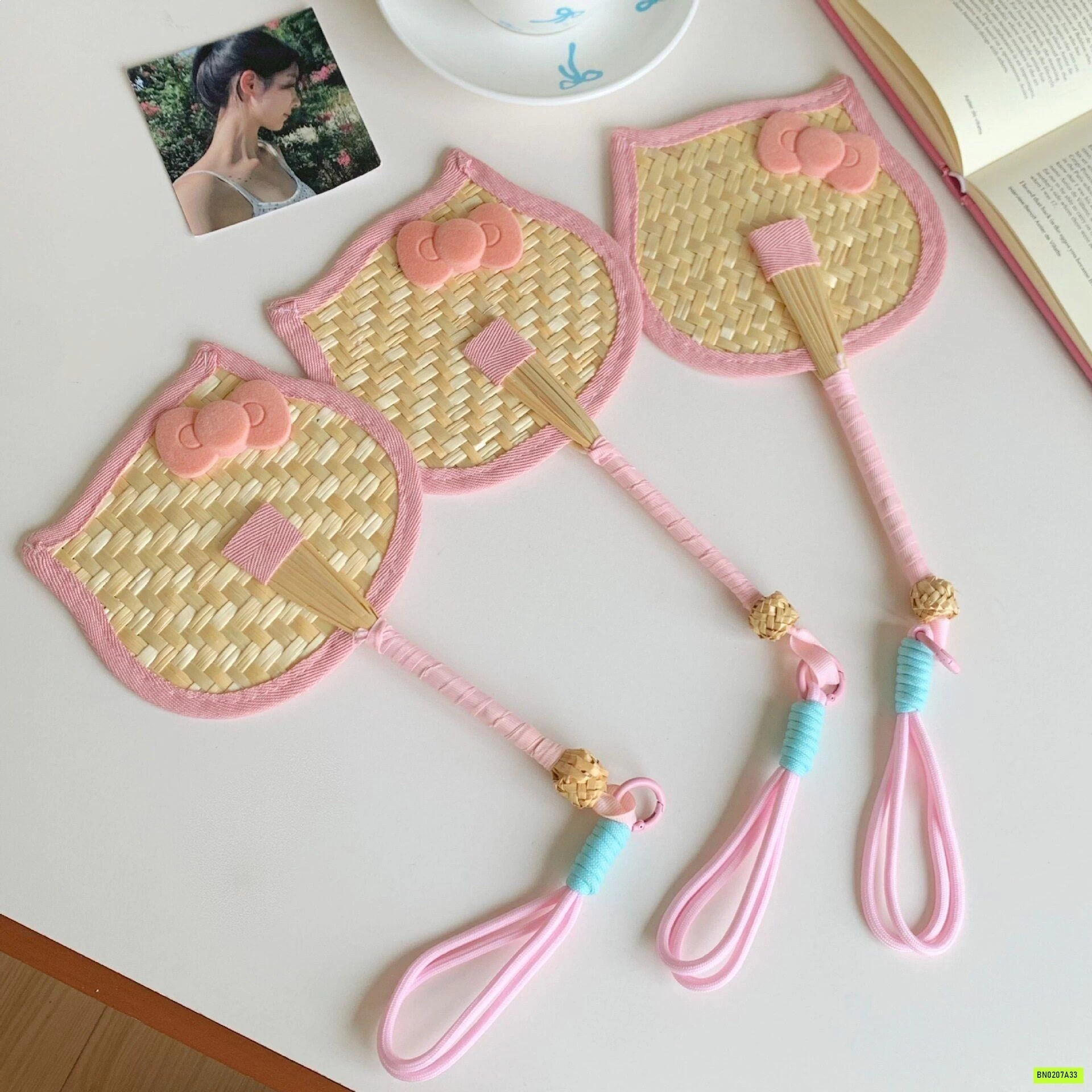 QUẠT CÓI CẦM TAY KITTY SIÊU XINHHH