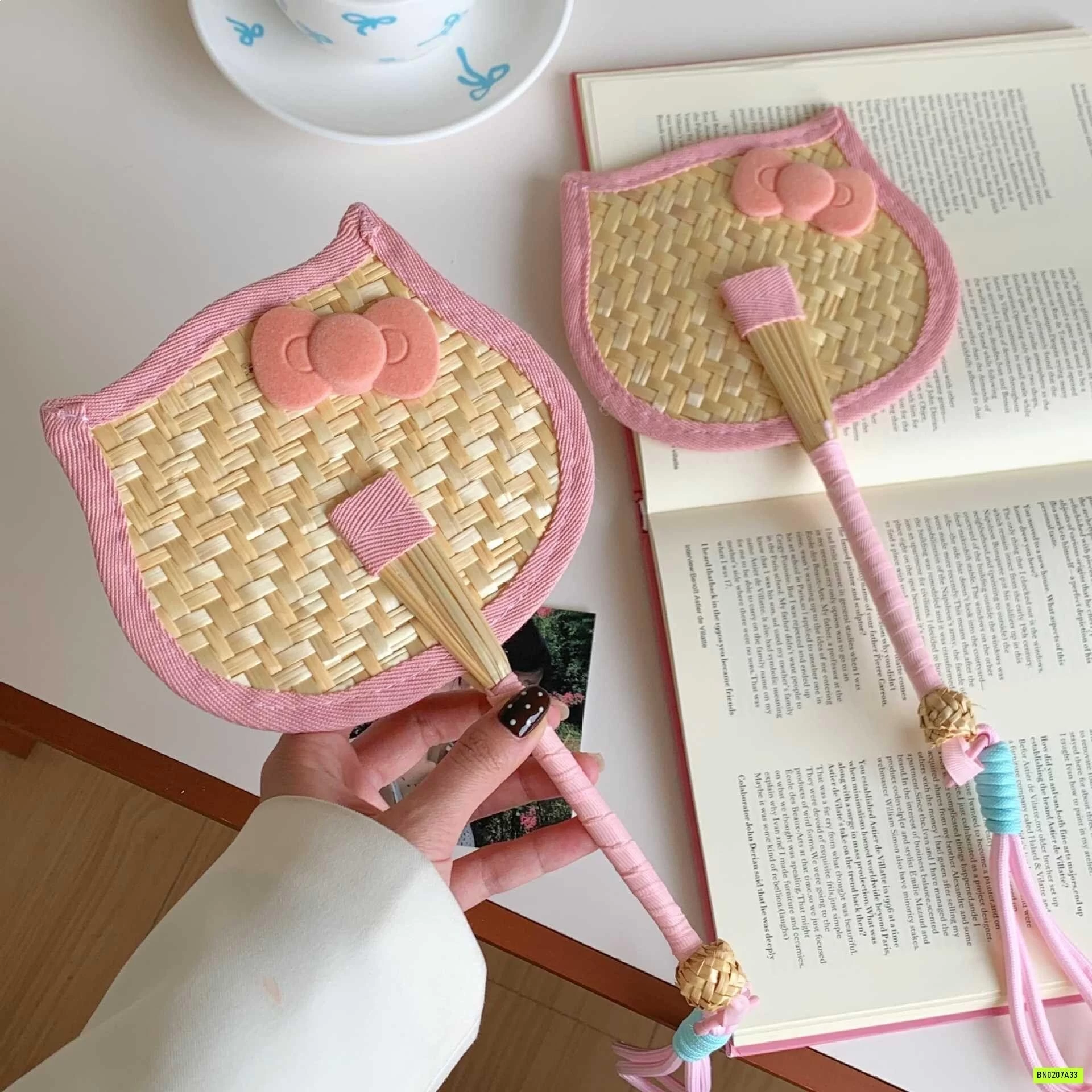 QUẠT CÓI CẦM TAY KITTY SIÊU XINHHH