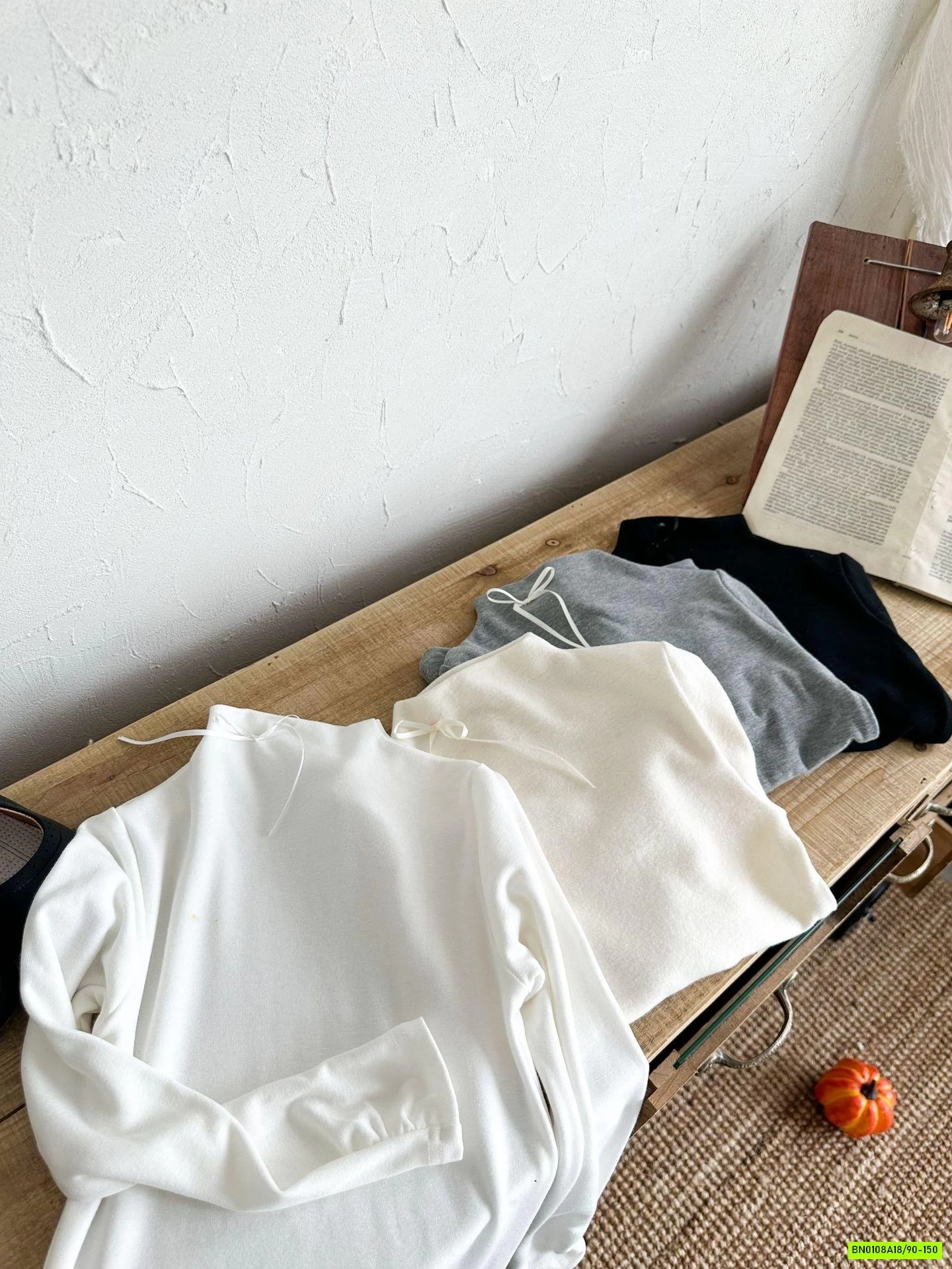 ÁO GIỮ NHIỆT GẮN NƠ CỔ