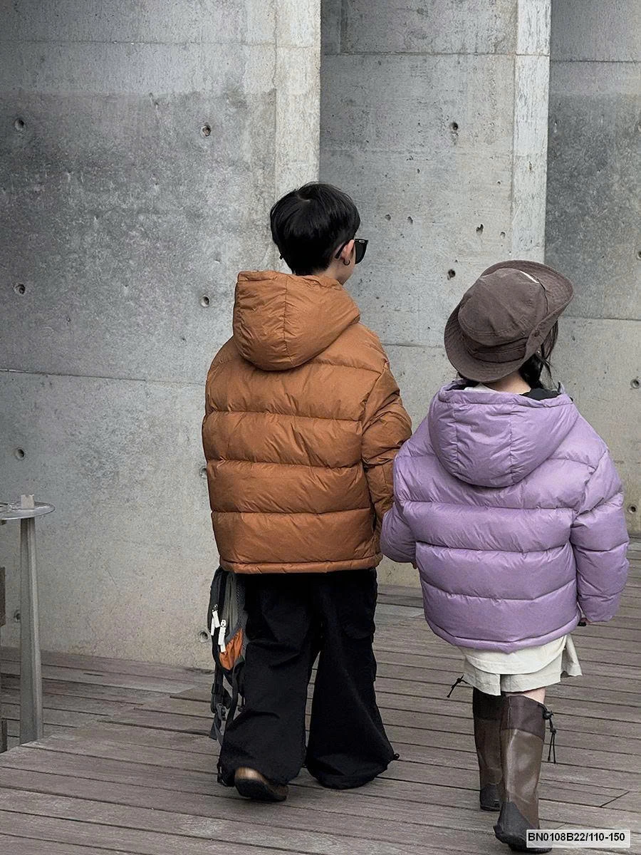 ÁO PHẢI TRƠN LIỀN MŨ LOGO CHỮ