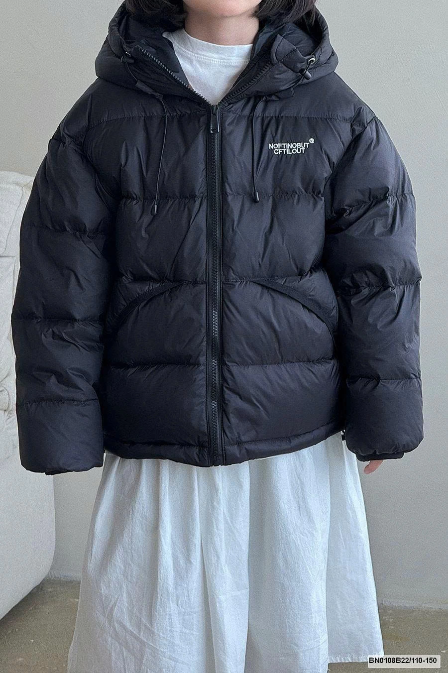 ÁO PHẢI TRƠN LIỀN MŨ LOGO CHỮ