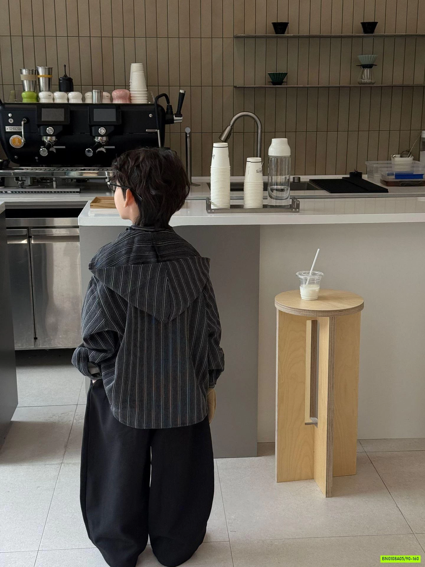 SƠ MI SỌC KÈM KHĂN CHOÀNG