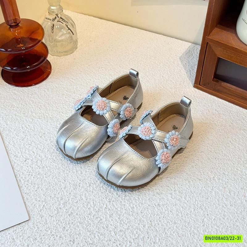 GIÀY BÚP BÊ QUAI CHÉO GẮN HOA