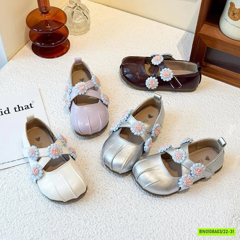 GIÀY BÚP BÊ QUAI CHÉO GẮN HOA