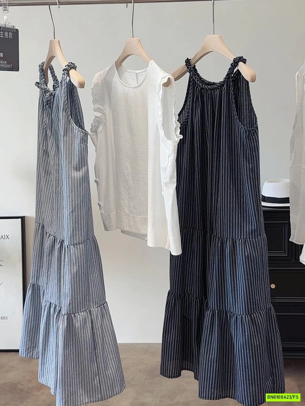 ĐẦM MAXI CỔ YẾM KẺ SỌC ANNA