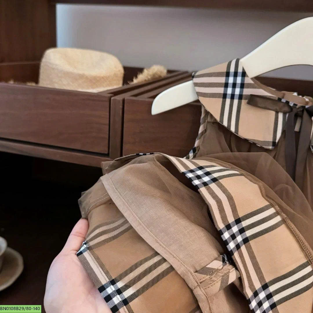 VÁY CÔNG CHÚA CỔ CARO PHỐI LƯỚI