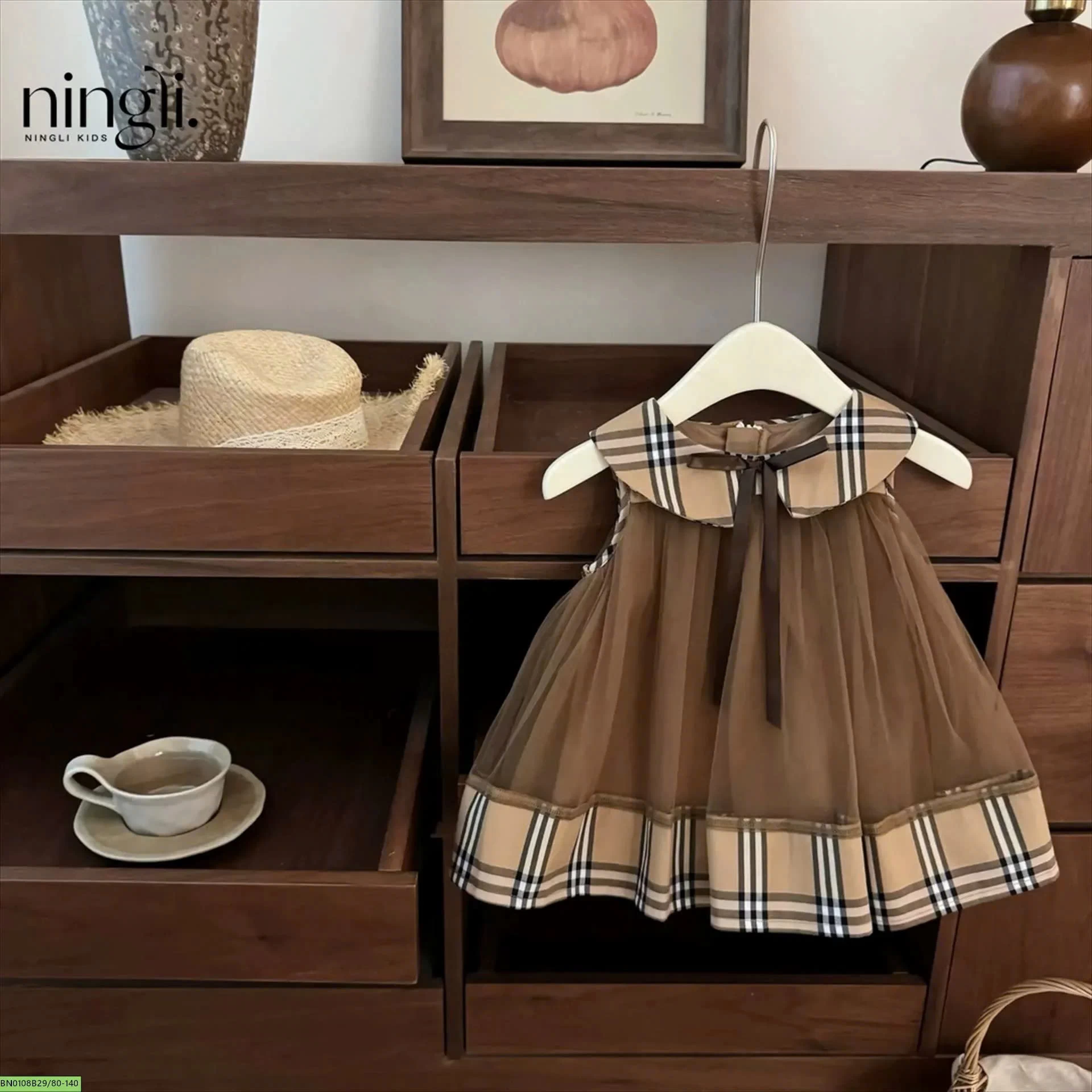 VÁY CÔNG CHÚA CỔ CARO PHỐI LƯỚI