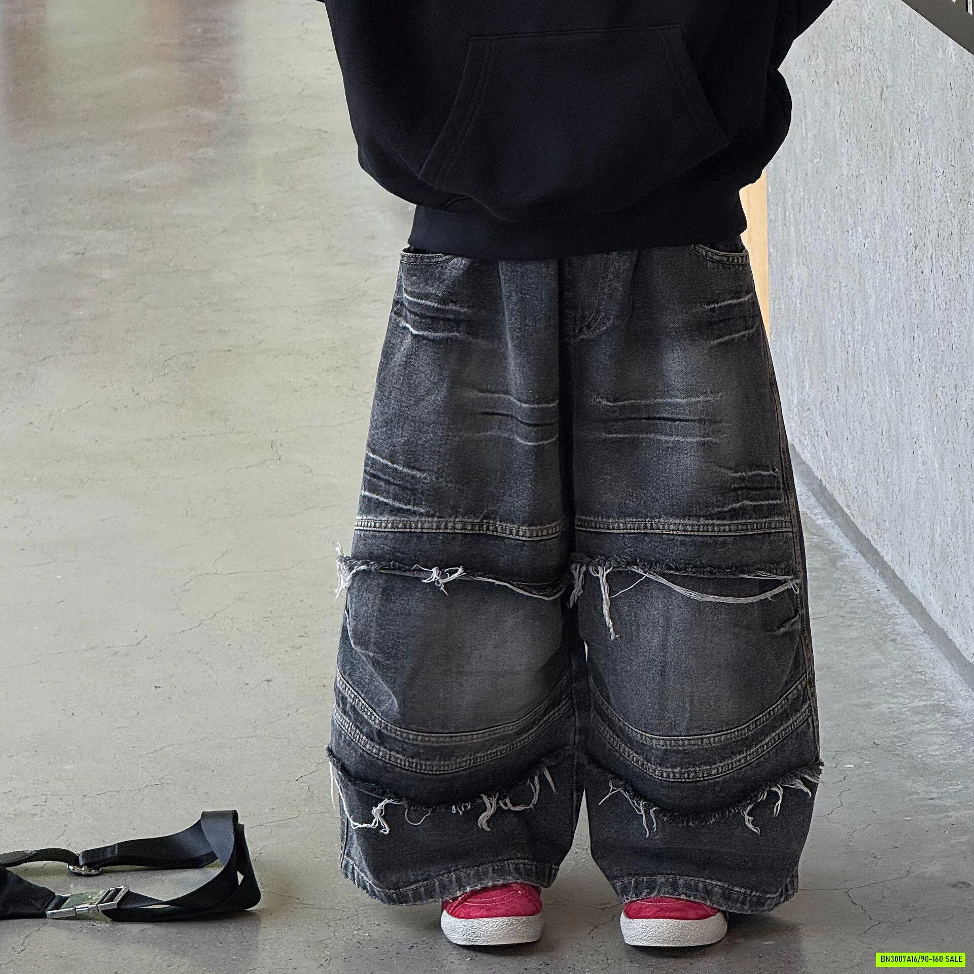 JEANS SUÔNG ĐEN RÁCH LOANG FANSHU