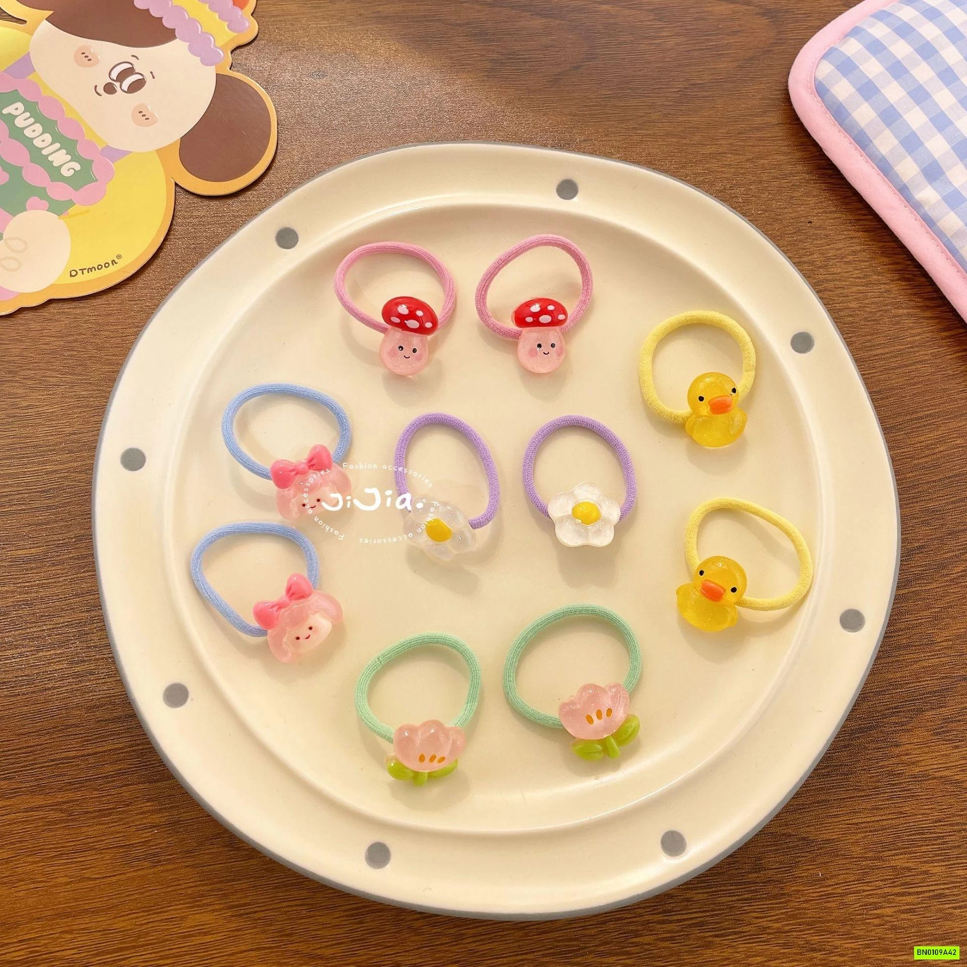 BÌA 5 SÉT BUỘC TÓC THÚ CƯNG DỄ THƯƠNG