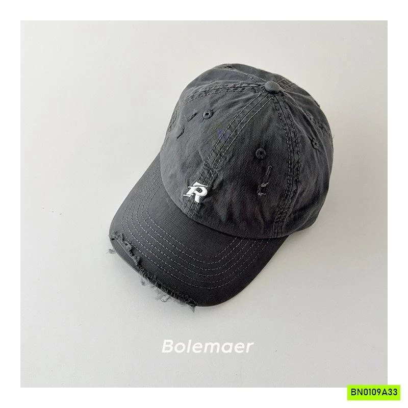 MŨ KẾT RÁCH CHỮ R