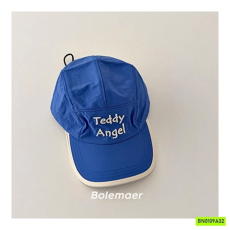 MŨ KẾT GIÓ THÊU CHỮ VIỀN MÀU