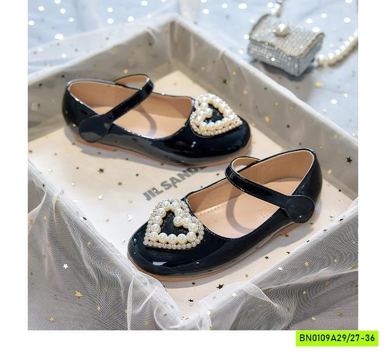 GIÀY BÚP BÊ GẮN TRÁI TIM NGỌC