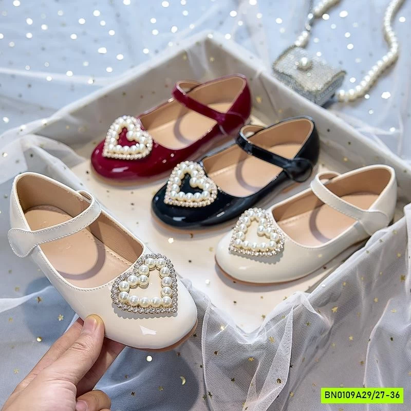 GIÀY BÚP BÊ GẮN TRÁI TIM NGỌC