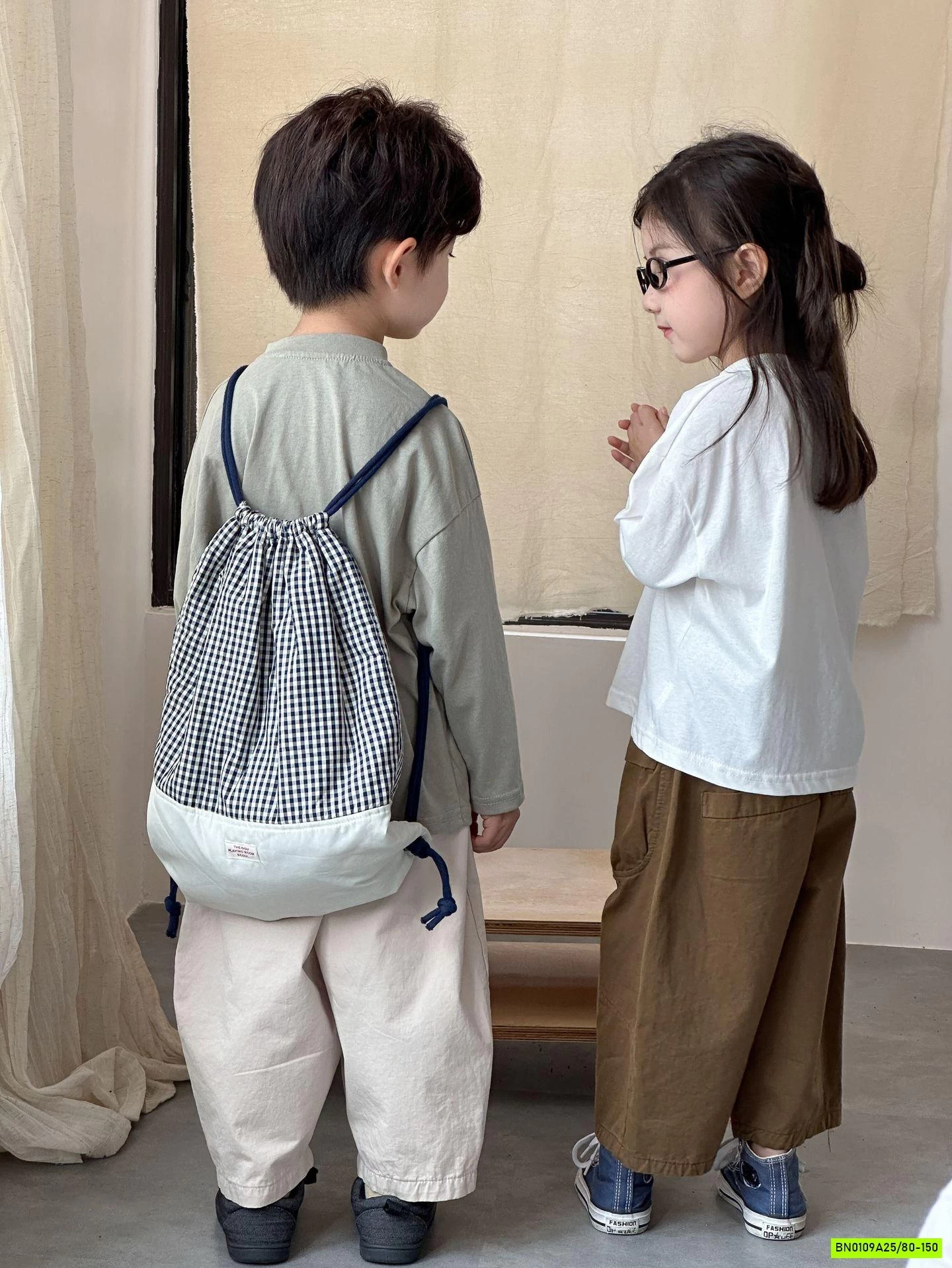 ÁO THUN CỔ TRỤ IN CHỮ