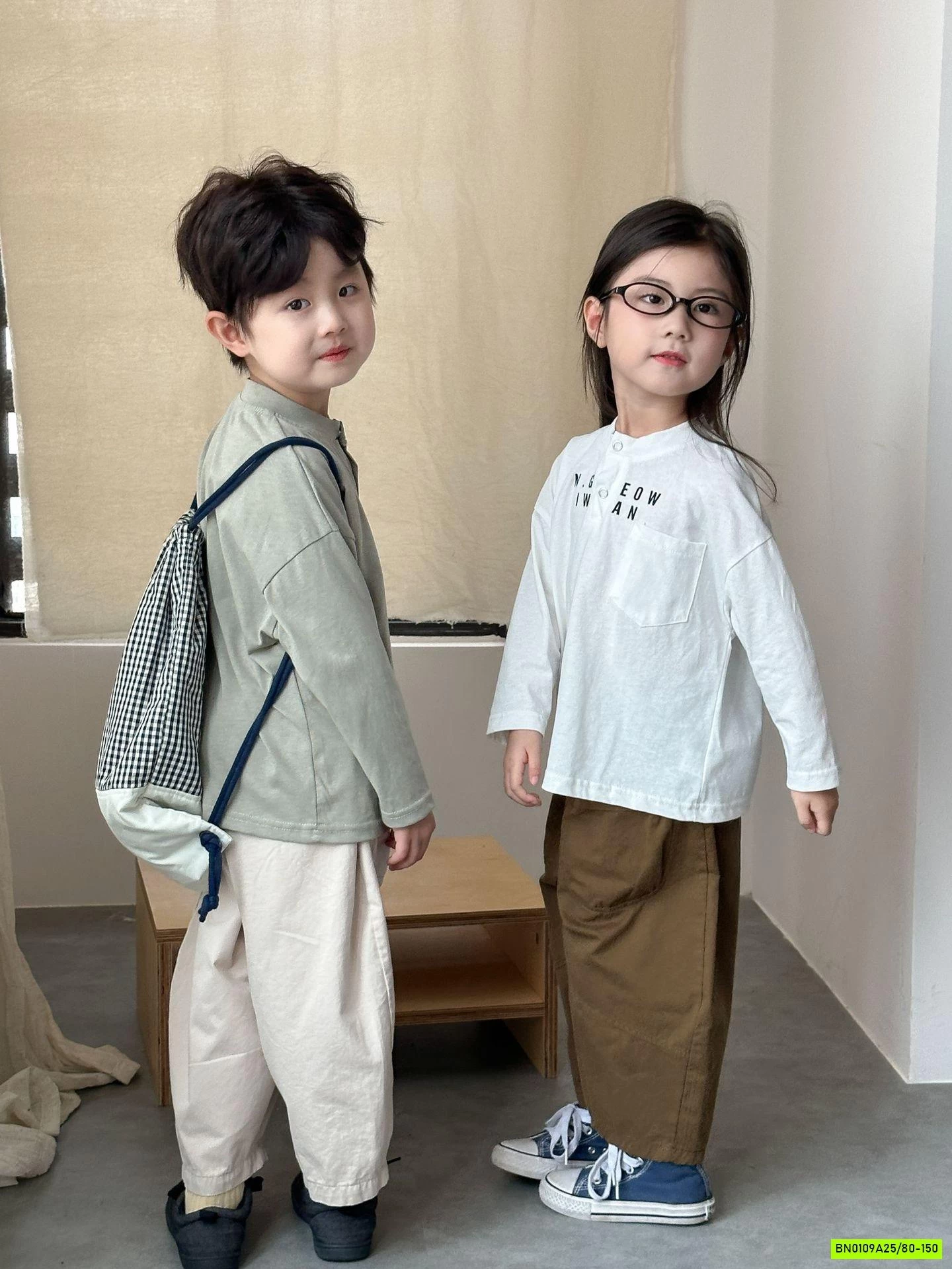 ÁO THUN CỔ TRỤ IN CHỮ