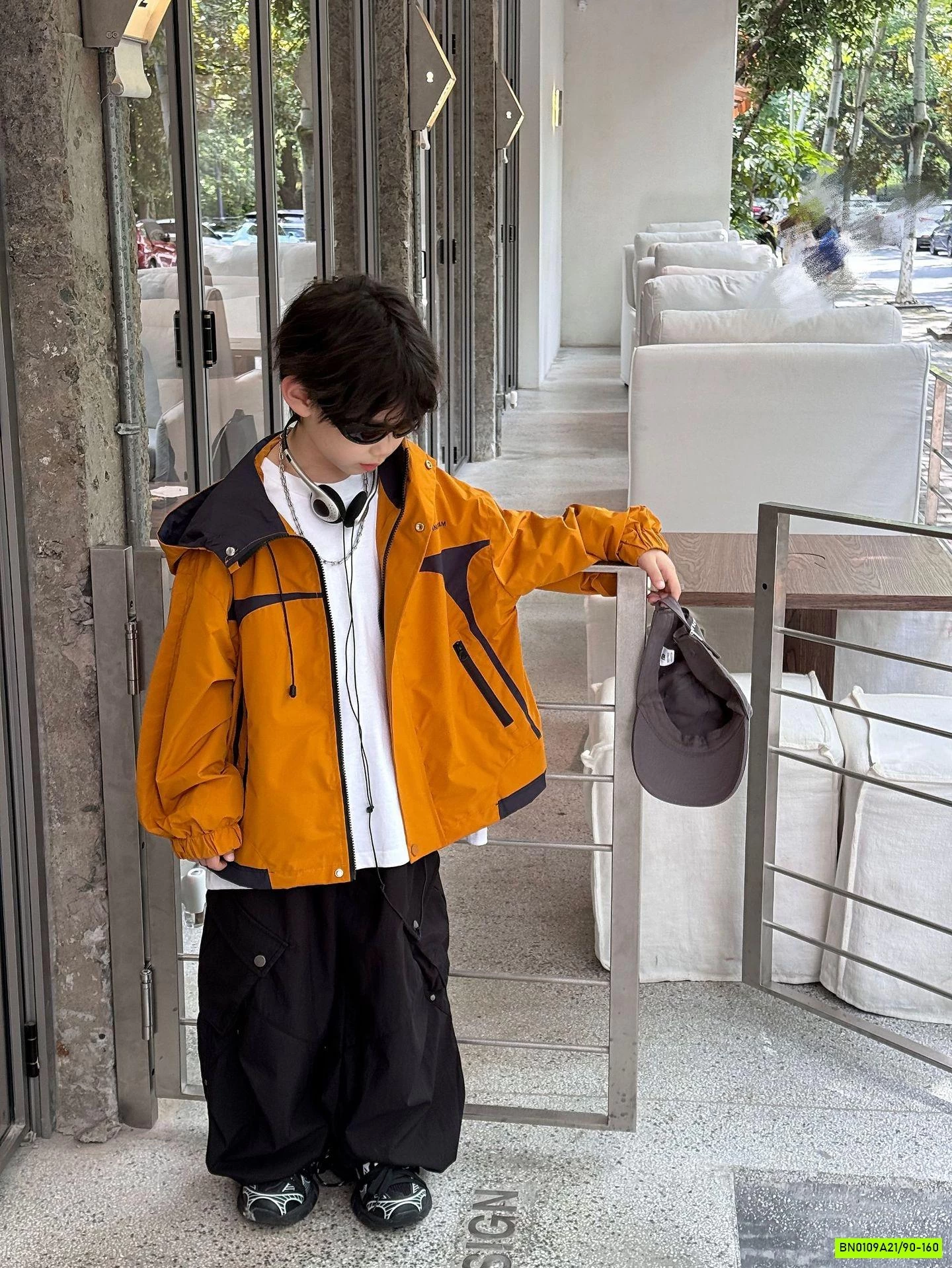 KHOÁC GIÓ CAM LIỀN MŨ CÁ TÍNH