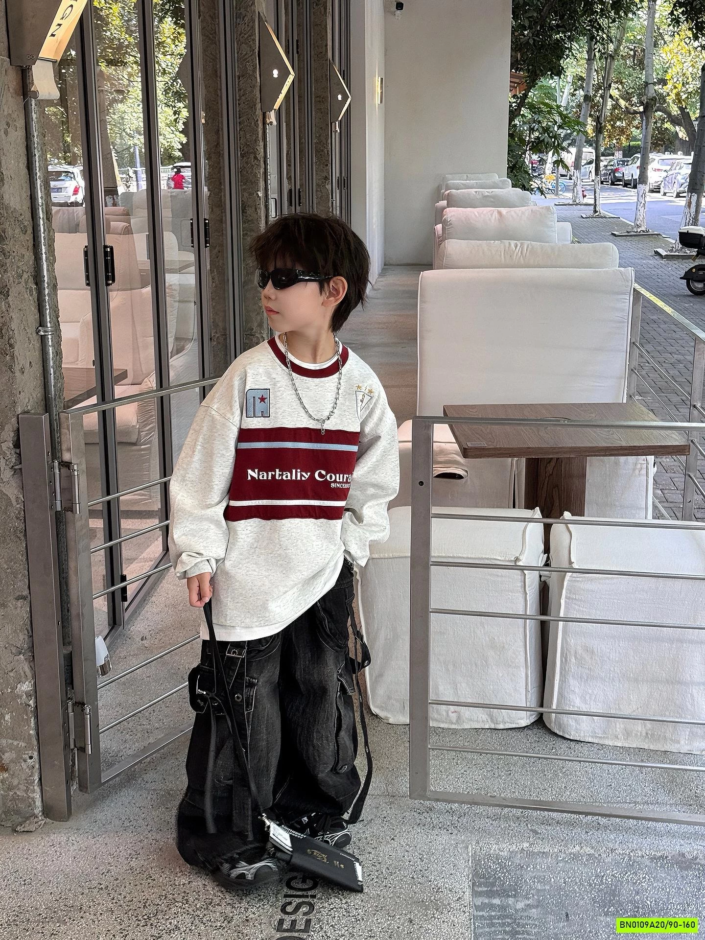 ÁO THUN XÁM PHỐI ĐỎ NỔI BẬT