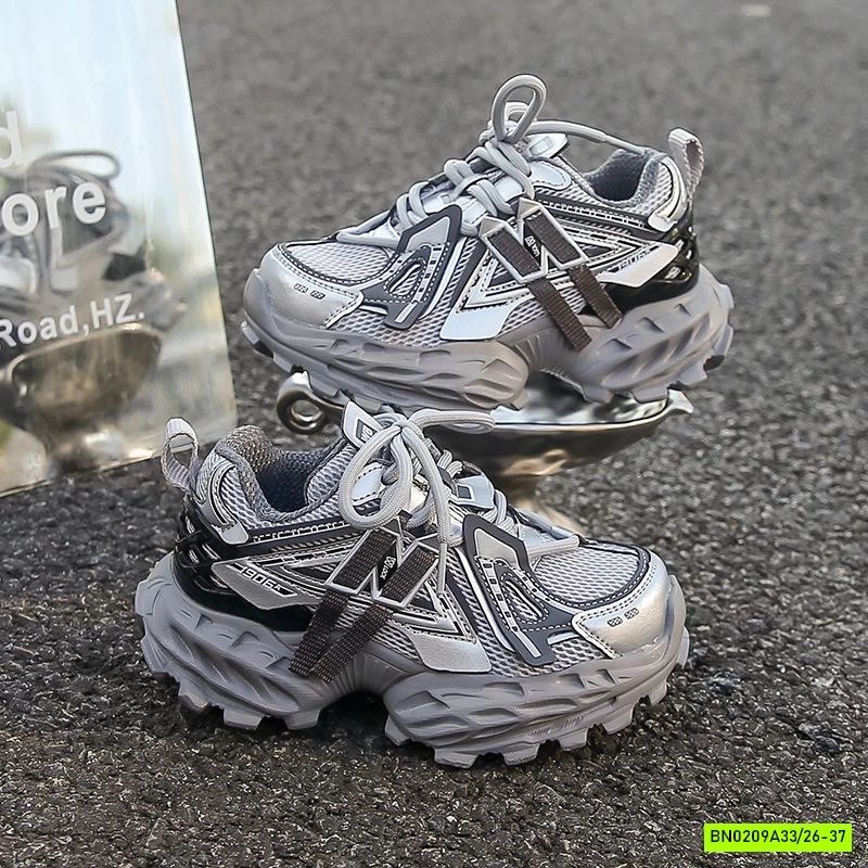 GIÀY THỂ THAO CHỮ N CHO BÉ