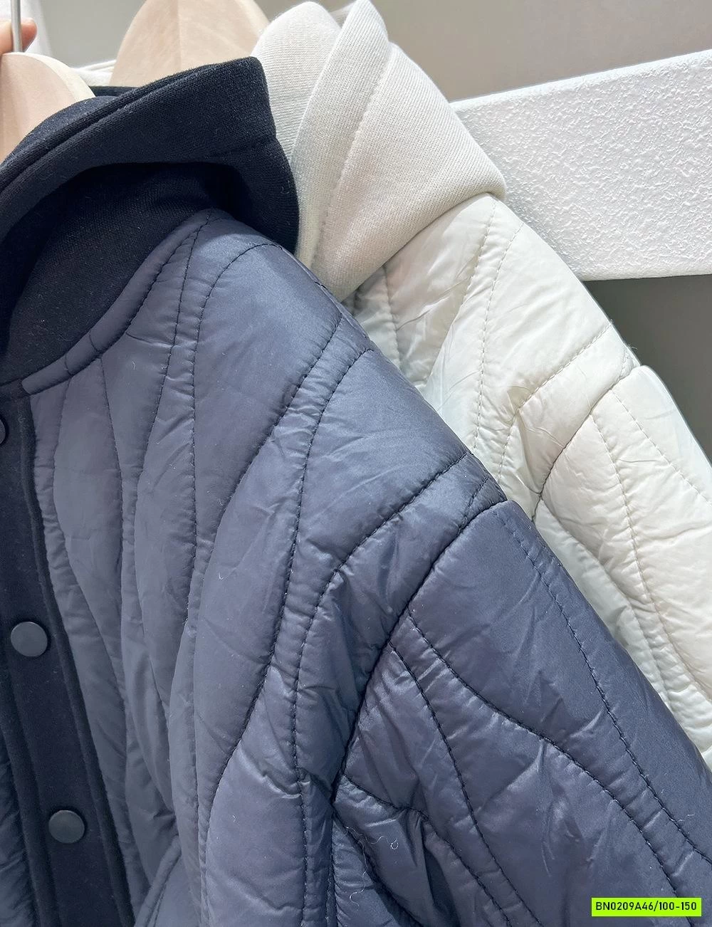 KHOÁC PHAO TRẦN TRÁM LIỀN MŨ COTTON KAKADY