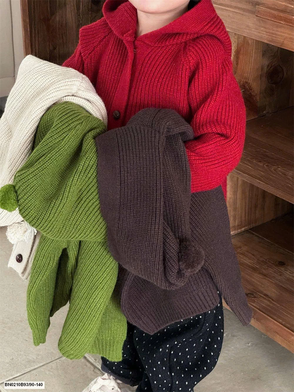 ÁO LEN DỆT TRƠN MÀU LIỄN MŨ CHO BÉ