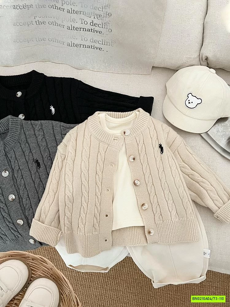 KHOÁC LEN VẶN THỪNG THÊU LOGO