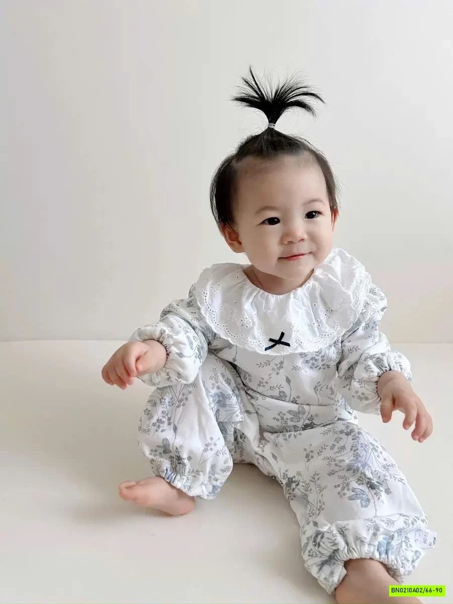 BODY HOA CỔ BÈO GẮN NƠ