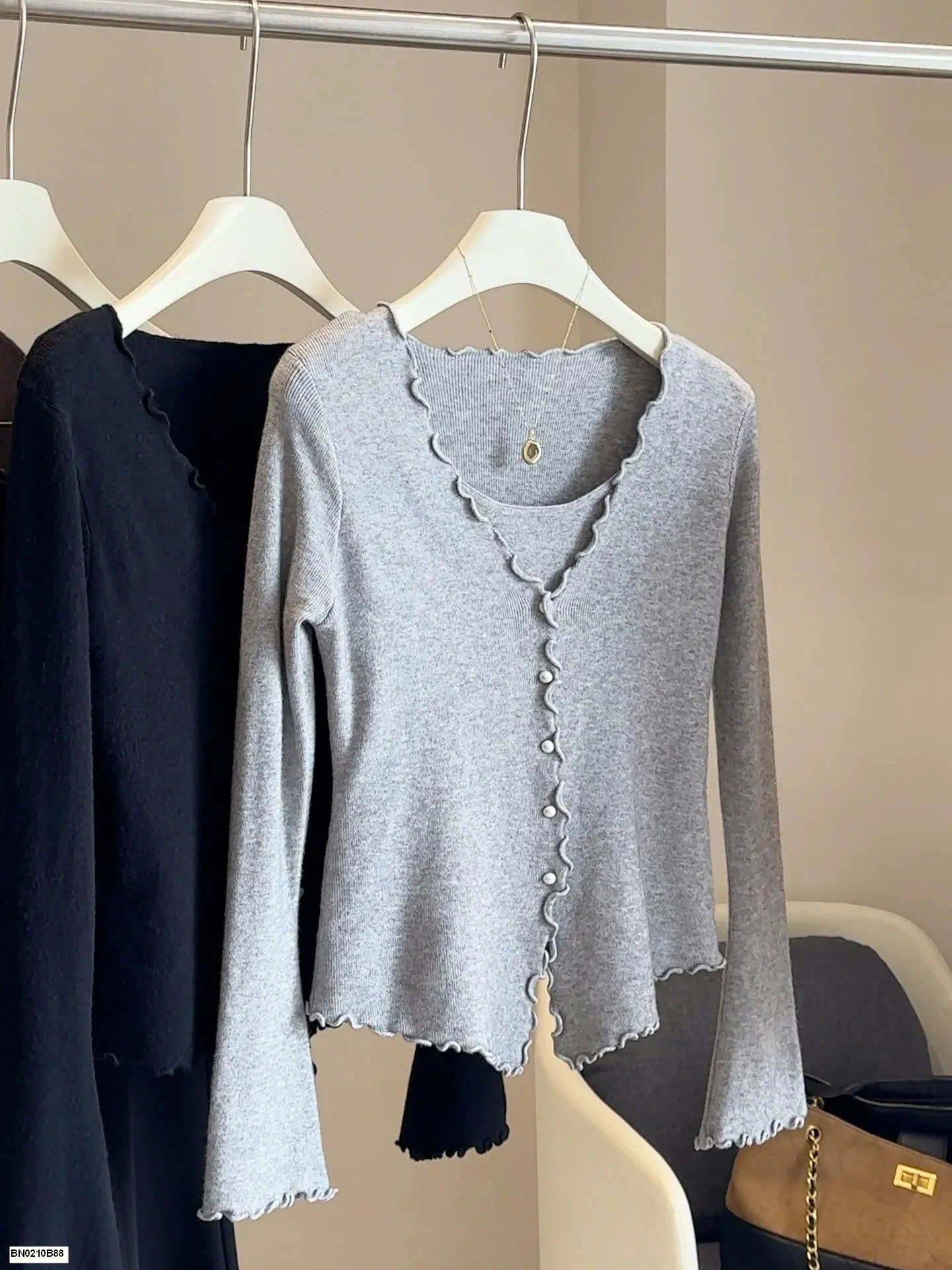 ÁO LEN DỆT KIM VIỀN BÈO GIẢ 2 MẢNH ANNA